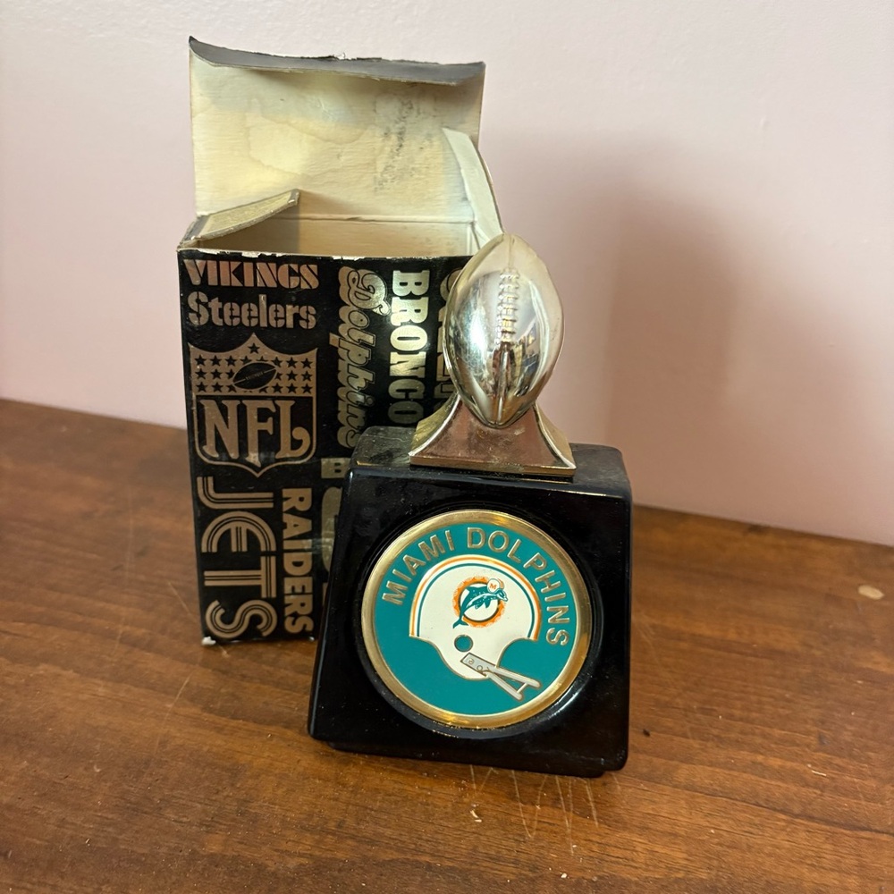 💚Avon Vintage Miami Dolphins NFL Decanter